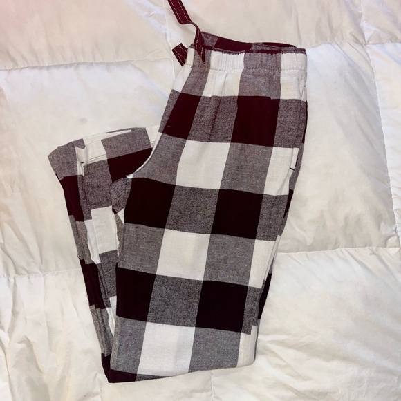 Old Navy Flannel Pajama Bottoms - Picture 3 of 6